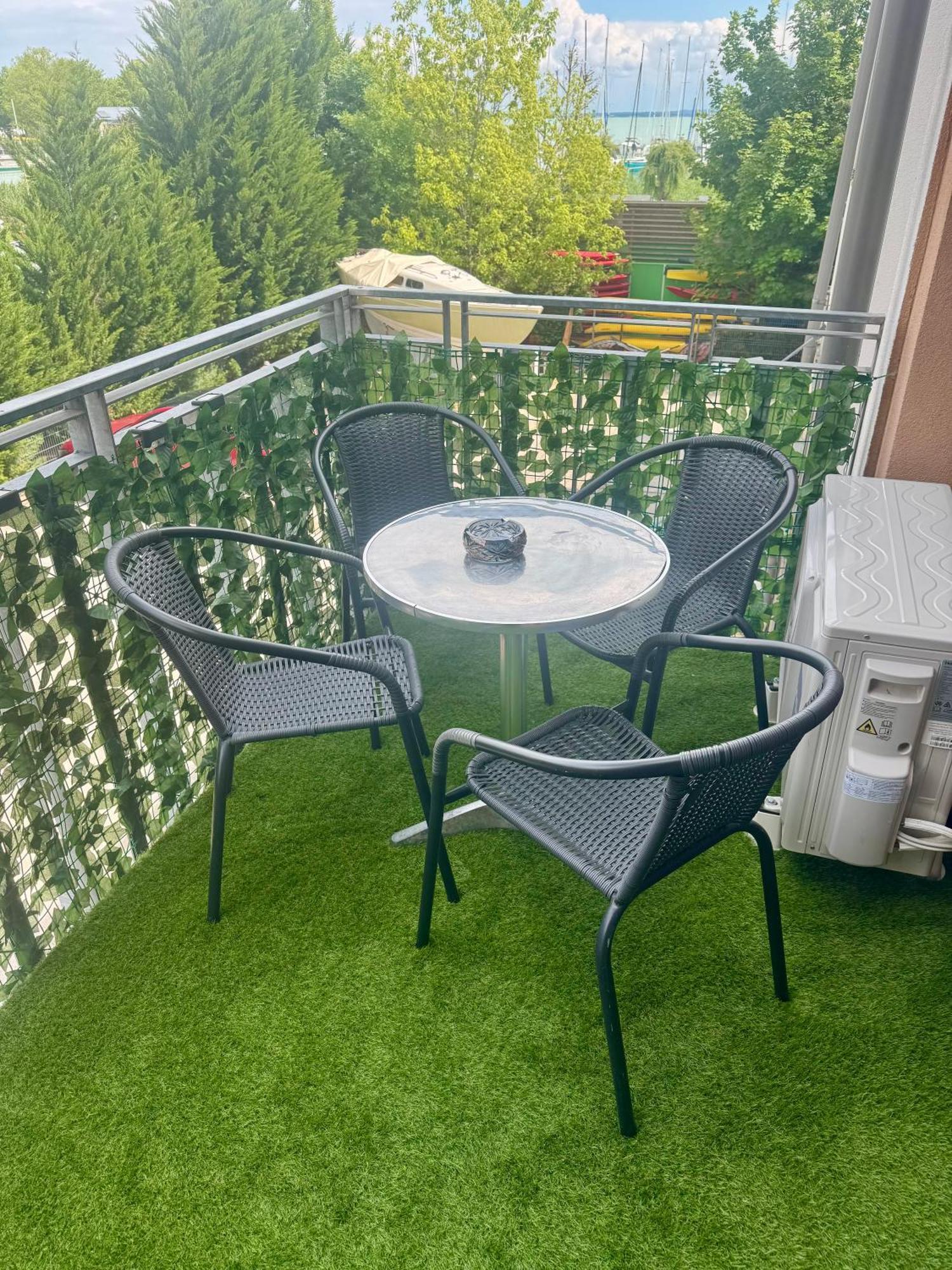 Silver Marina Apartment-Orzoett Melygarazs Balatonfured Exterior photo